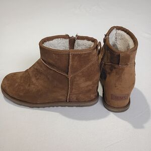 Karma Dunes Sz 10 Hidden Wedge Brown Ankle Boots with Faux Fur Lining